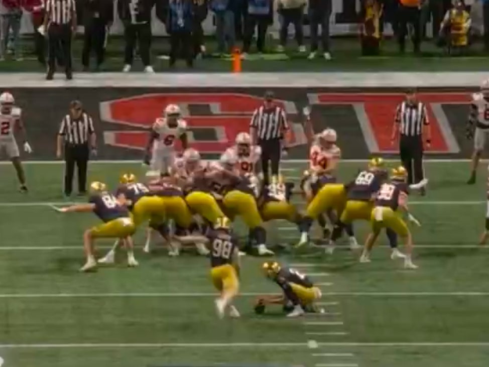 I Cannot Believe Notre Dame Kicked A Field Goal Down 16 With Less Than 10 Minutes To Go In A National Title Game